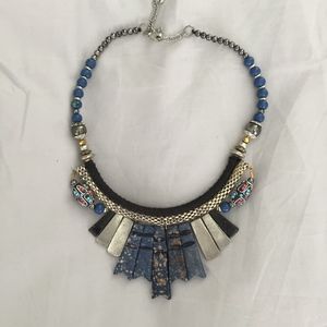 Zara short necklace